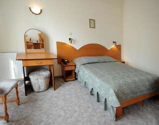 Отель Hotel Everest Тыргу-Муреш Люкс-3