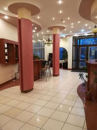 Отель Hotel Everest Тыргу-Муреш-1