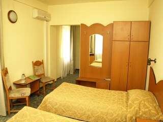 Отель Hotel Everest Тыргу-Муреш Двухместный номер с 2 отдельными кроватями-8